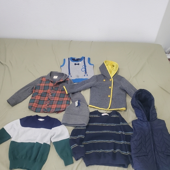 Stylish and Cozy 2T-3T Toddler Boys' Clothing Bundle Perfect for Fall and Winter - Picture 1 of 12